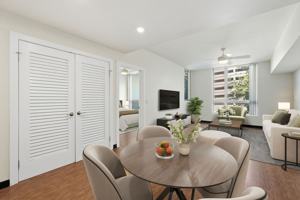 featured image of 615 S Farmer Ave