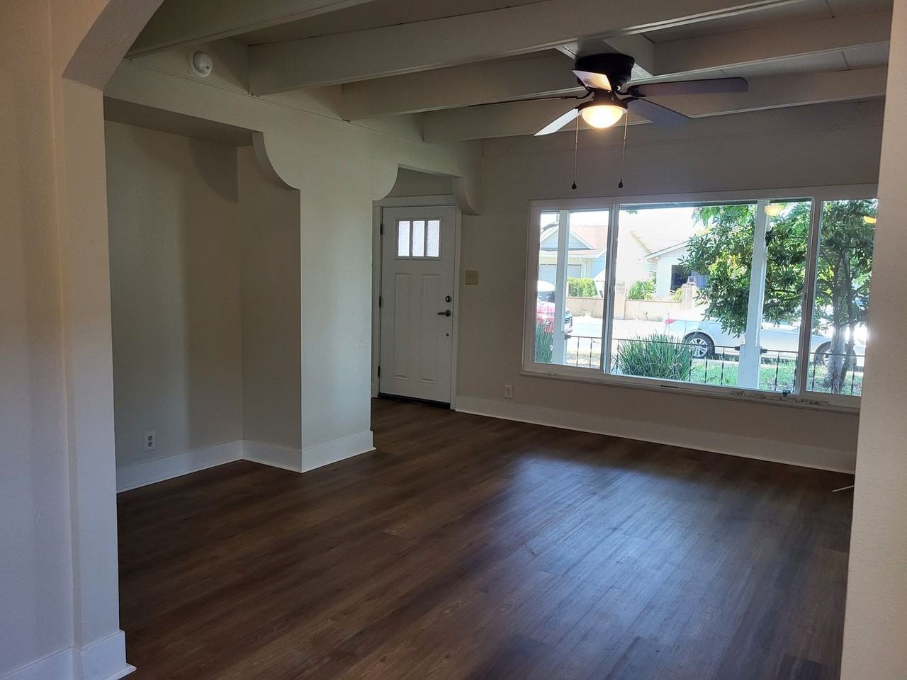 300 Utah St - Photo 3 of 34