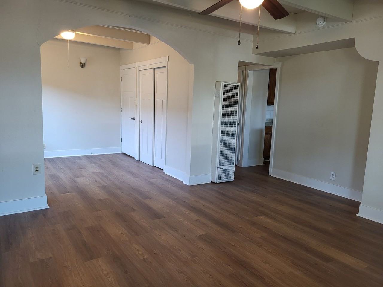 300 Utah St - Photo 4 of 34