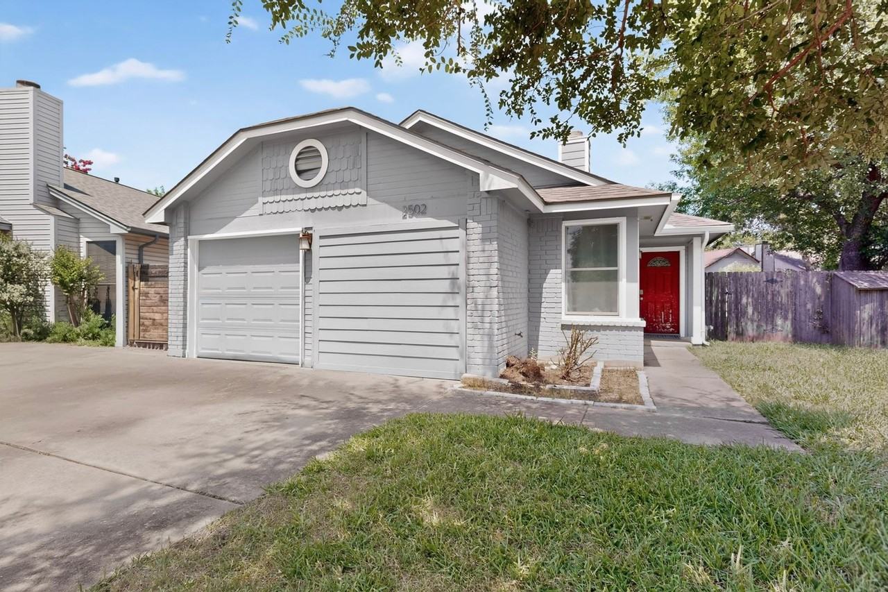 2502 Charla Cir - Photo 2 of 34