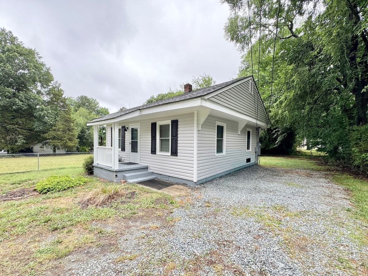 3612 Temple St - Photo 2 of 18