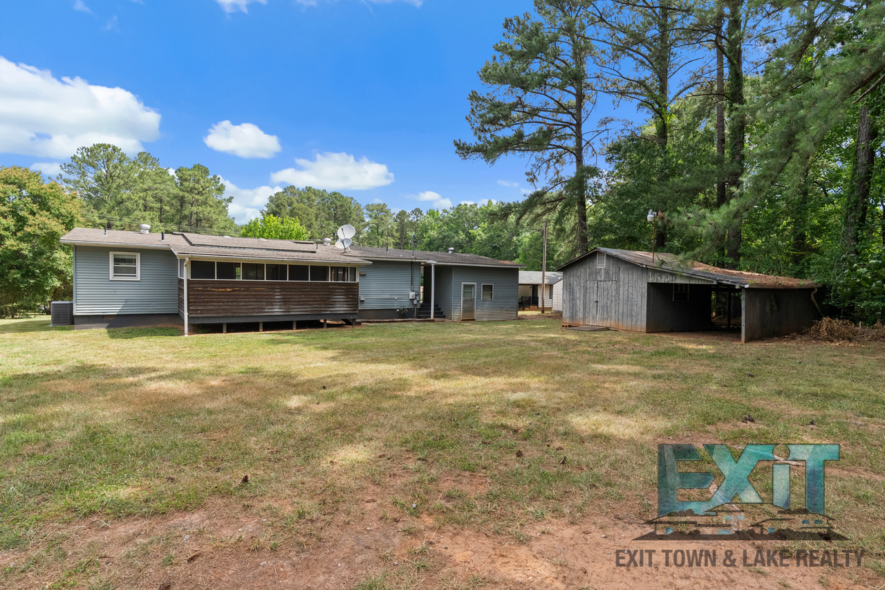 422 Tanglewood Dr - Photo 4 of 41