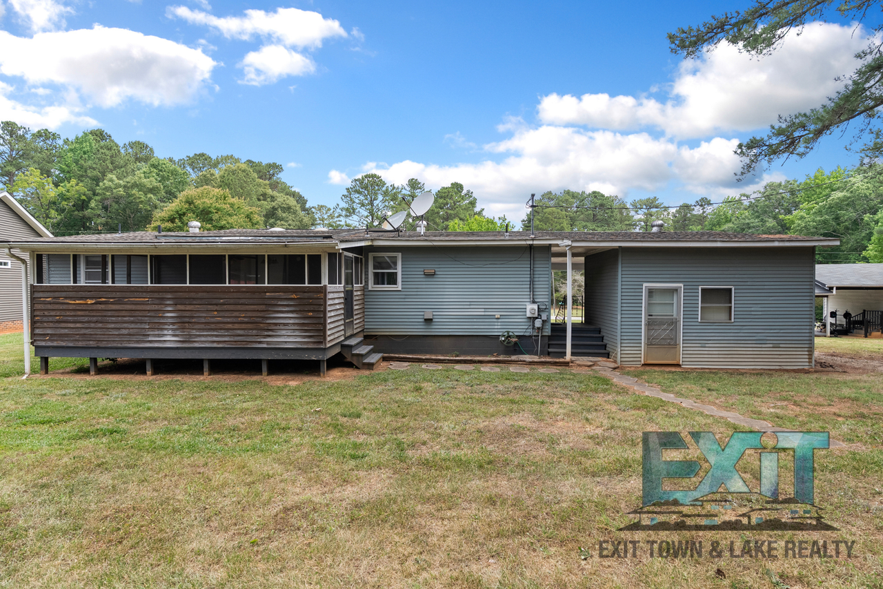 422 Tanglewood Dr - Photo 5 of 41
