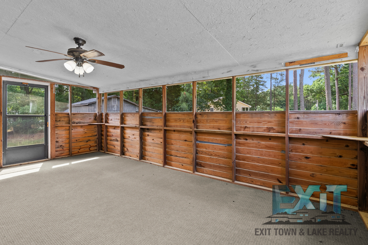 422 Tanglewood Dr - Photo 6 of 41