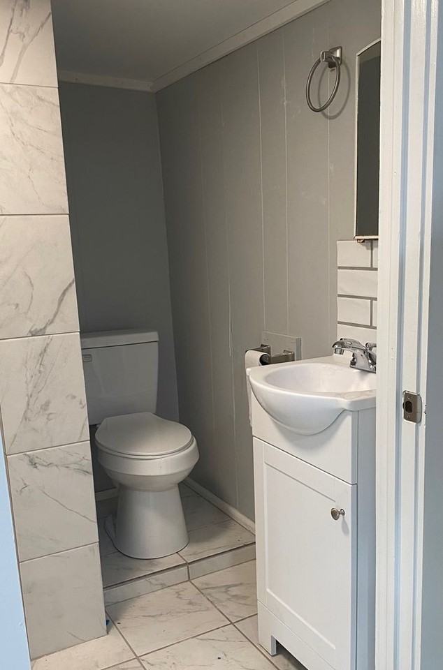 904 Coldwater Rd #12 - Photo 5 of 10