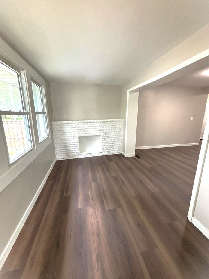 721/723 Devine St #1 - Photo 3 of 9
