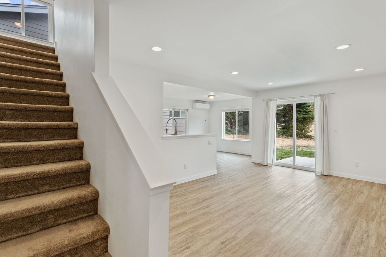 1709 Nw 5th Ave - Photo 5 of 11