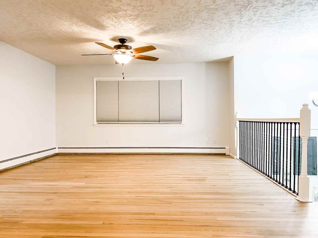 5033 Pineridge Ave #1 - Photo 4 of 35