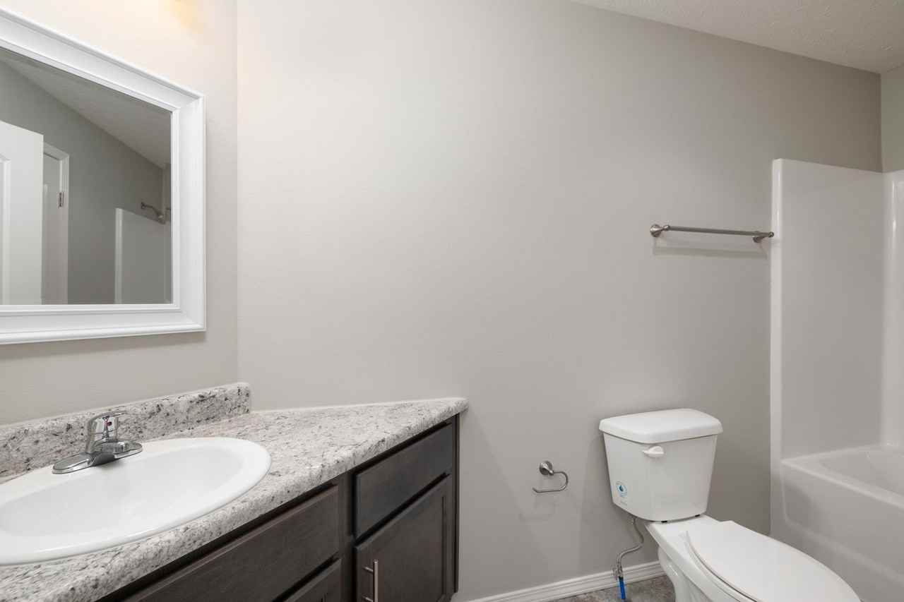 534 W Grace St - Photo 3 of 15