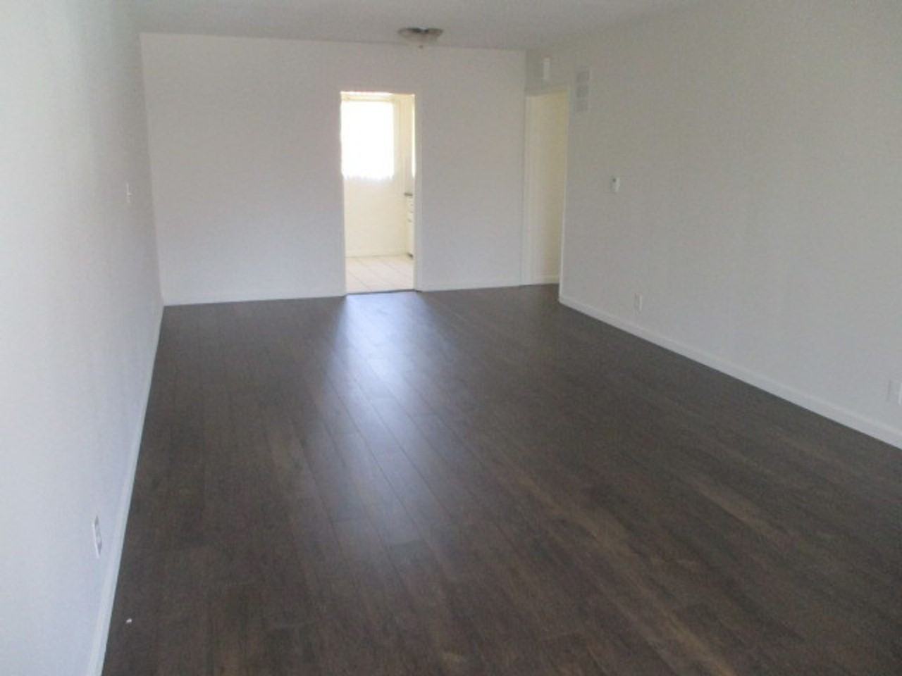 1435 N Fairfax Ave - Photo 5 of 19
