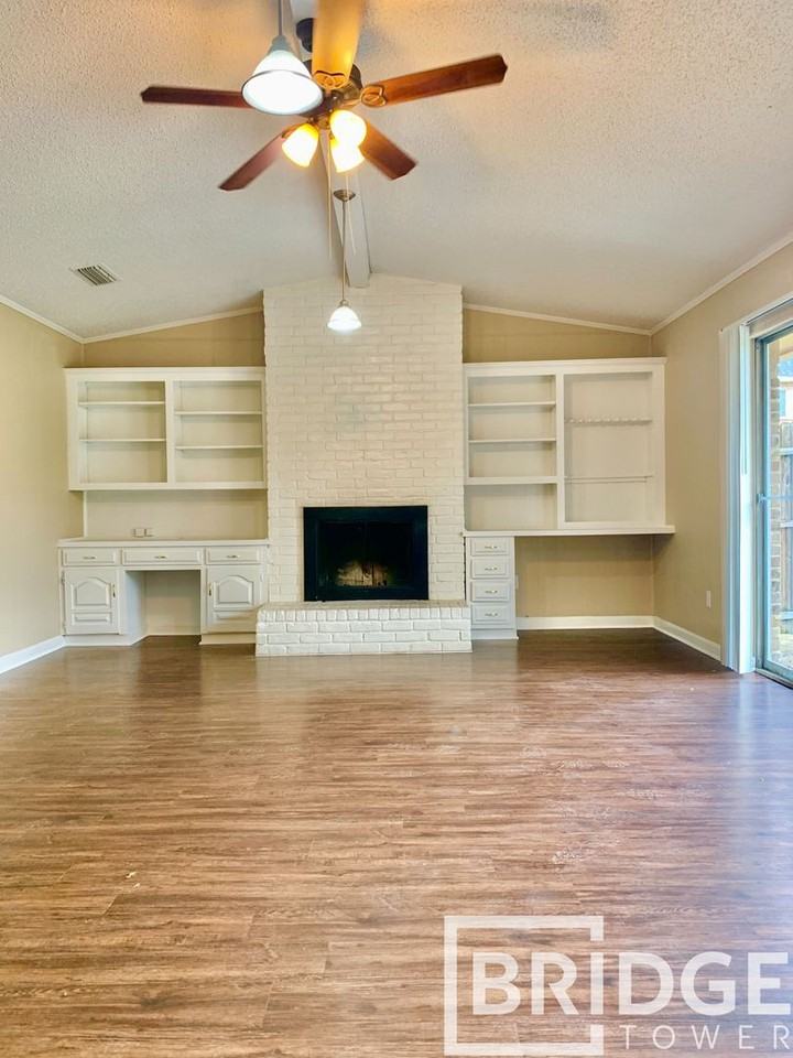117 Charles St - Photo 2 of 7