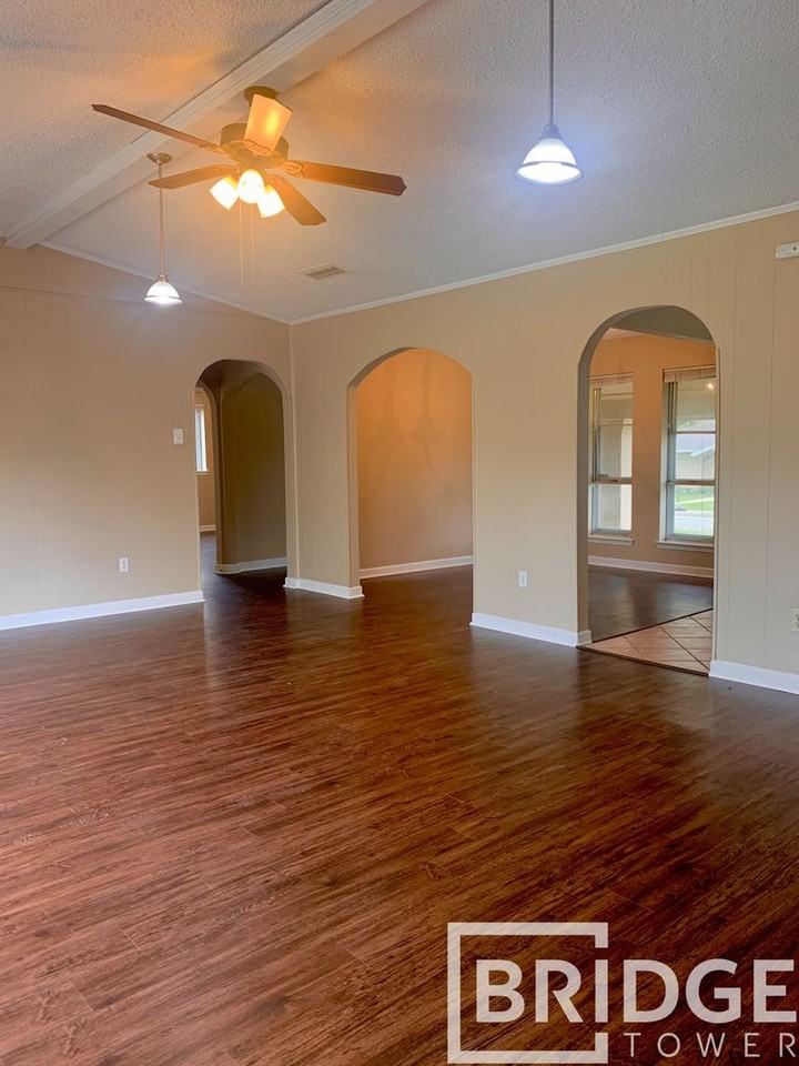 117 Charles St - Photo 3 of 7