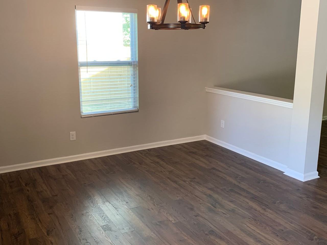 144 Daisy Ave - Photo 2 of 14