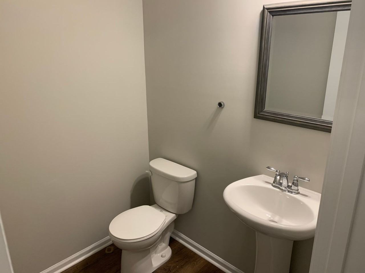 144 Daisy Ave - Photo 5 of 14