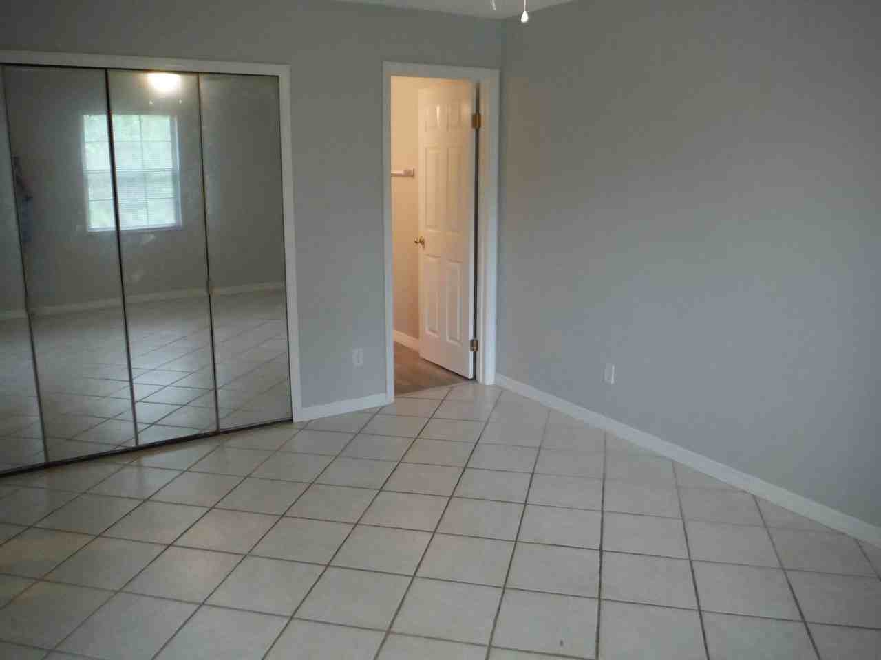 3035 Sir Hamilton Cir - Photo 5 of 33