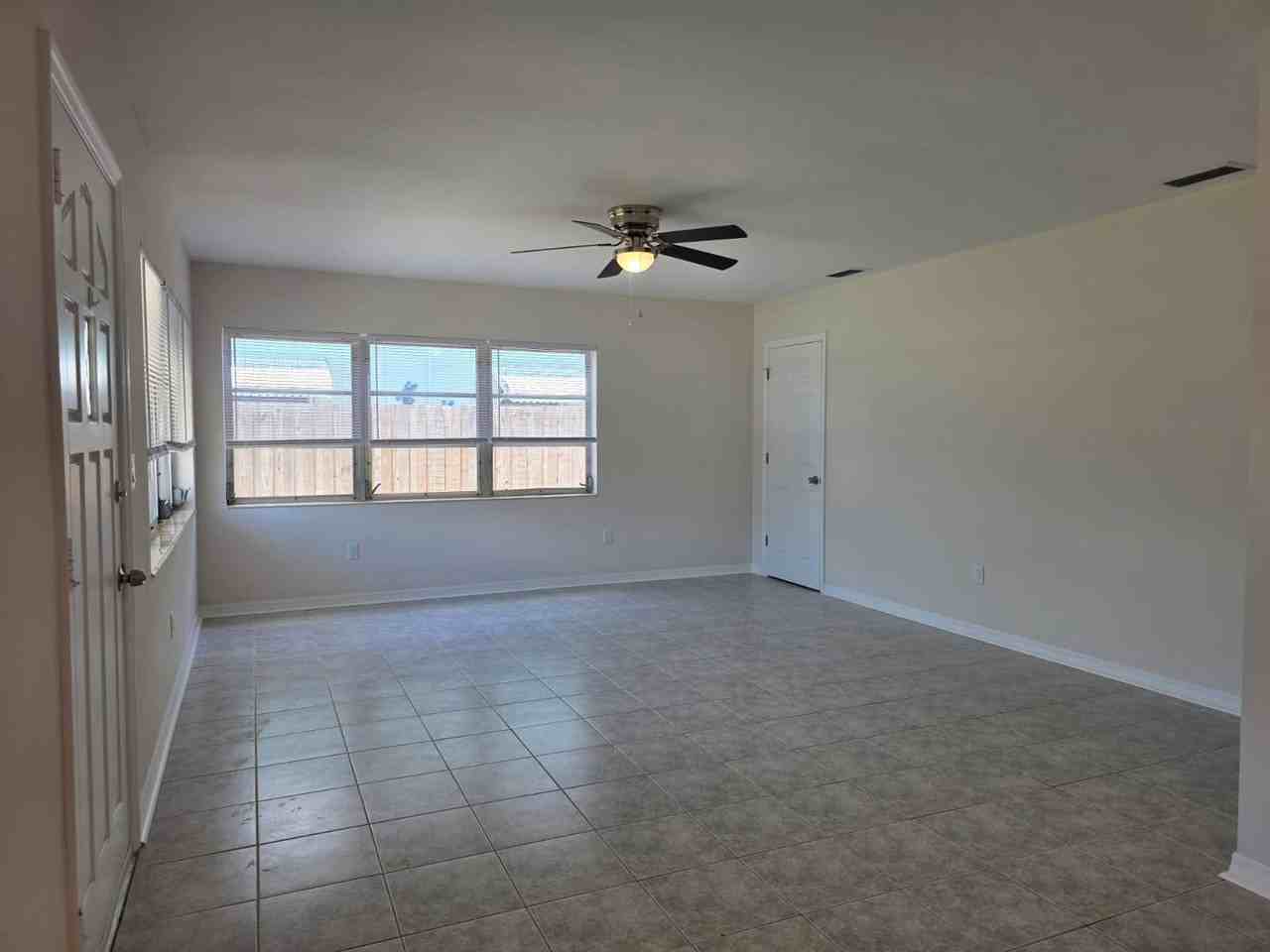 2814 Tifton St S - Photo 2 of 25