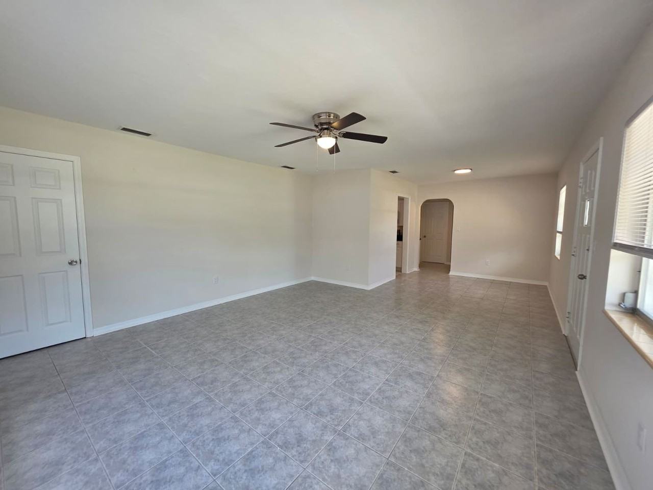 2814 Tifton St S - Photo 3 of 25