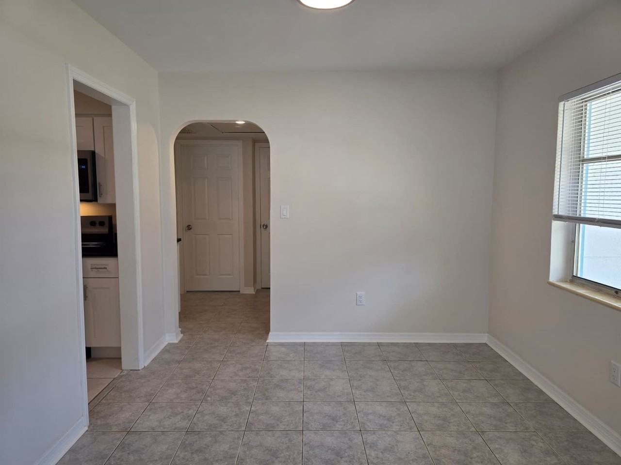 2814 Tifton St S - Photo 4 of 25