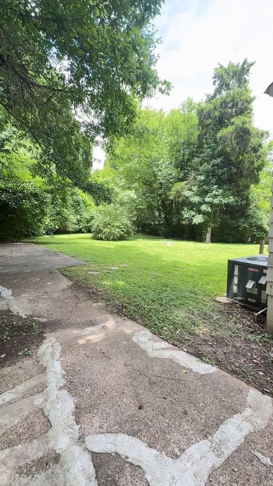 3164 Madeline Cir - Photo 2 of 11