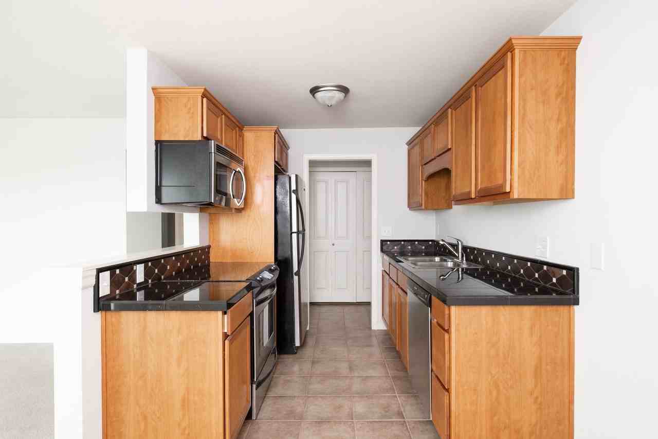 1113 Kirkland Ave - Photo 3 of 15