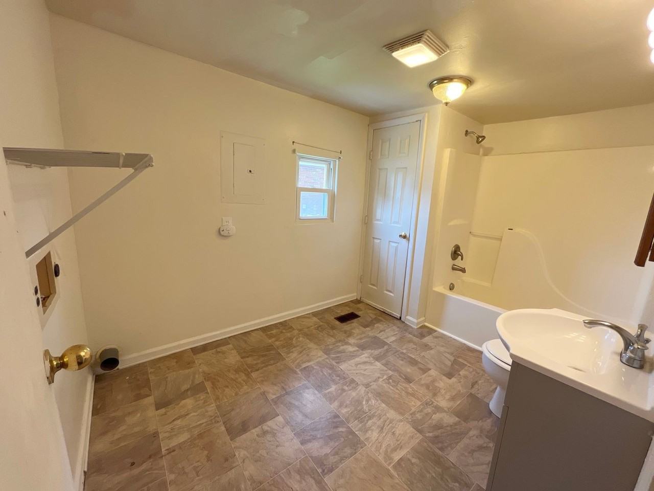 411 Florence St - Photo 6 of 21