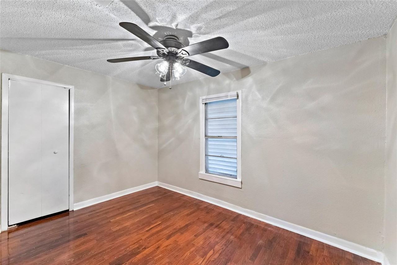 1231 23rd St N - Photo 5 of 10