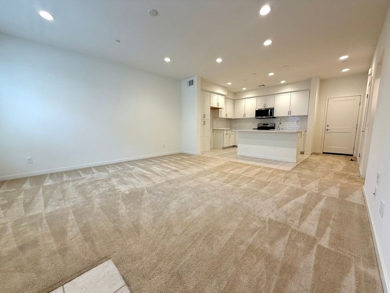 201 Red Brick Dr #2 - Photo 4 of 36