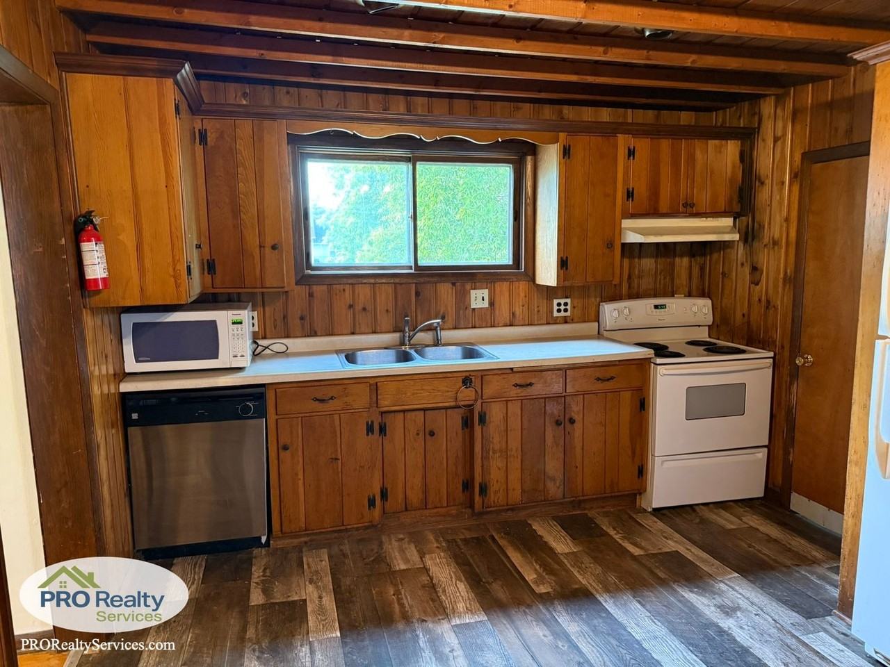 3201 Harriet Ave - Photo 5 of 17