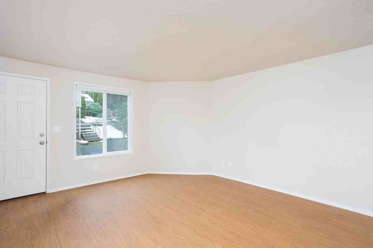 5123 Sw 62nd Ave - Photo 2 of 12