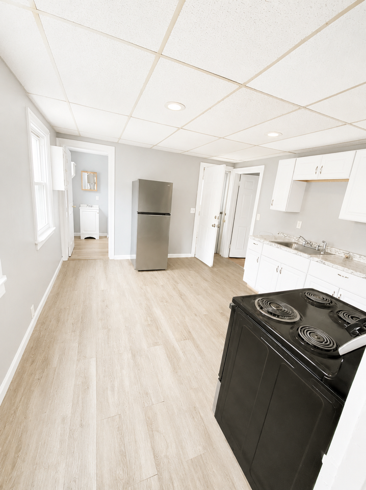 335 Oakland Street - Photo 4 of 5