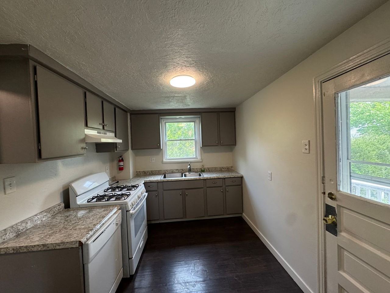 180 Central Ave - Photo 2 of 21