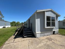 featured image of 195 Ne Coachlight Dr