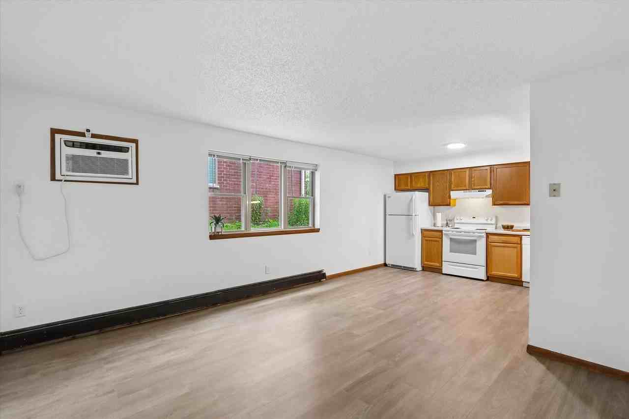 Arena Apartments III - Photo 3 of 11