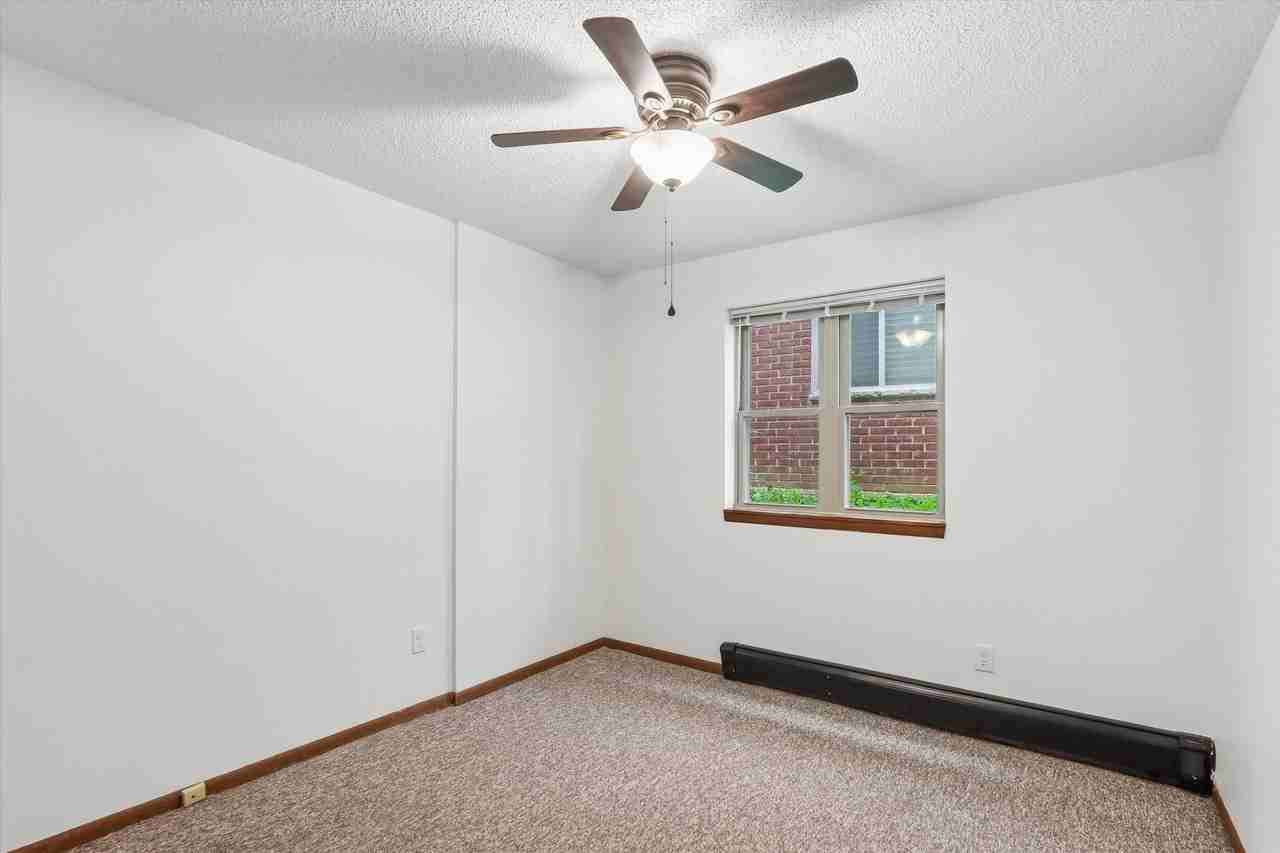 Arena Apartments III - Photo 7 of 11