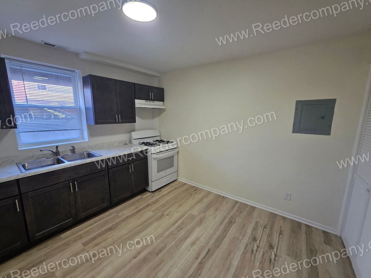 3501 Fir St. - Photo 4 of 21