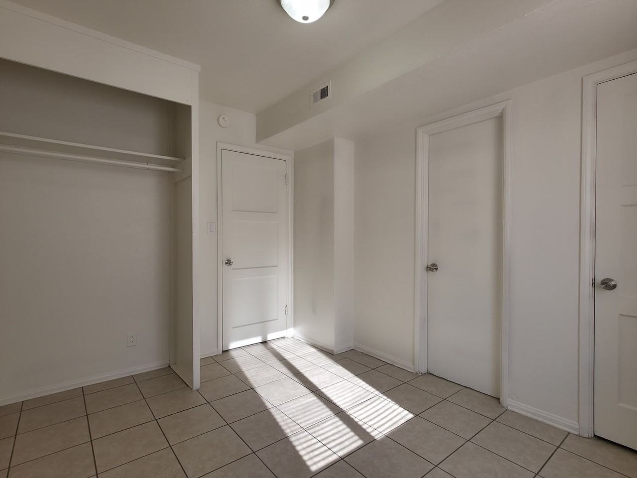 575 W 3rd St - Photo 4 of 6