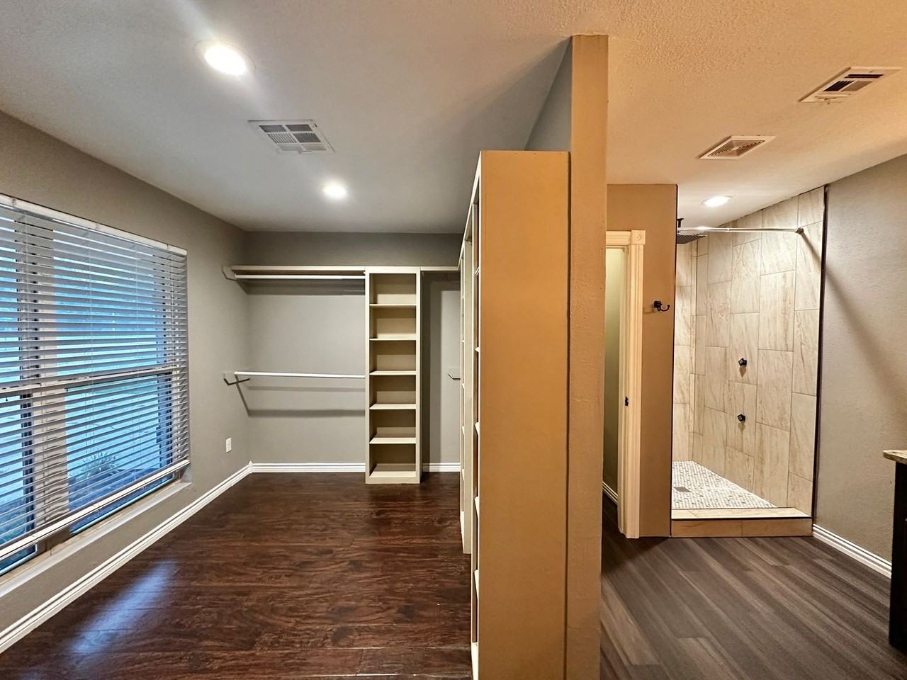 305 Nw 35th St - Photo 6 of 38
