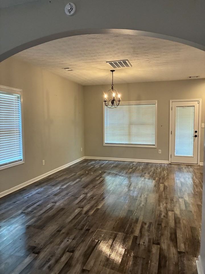 20 Mill Pond Ct - Photo 4 of 15