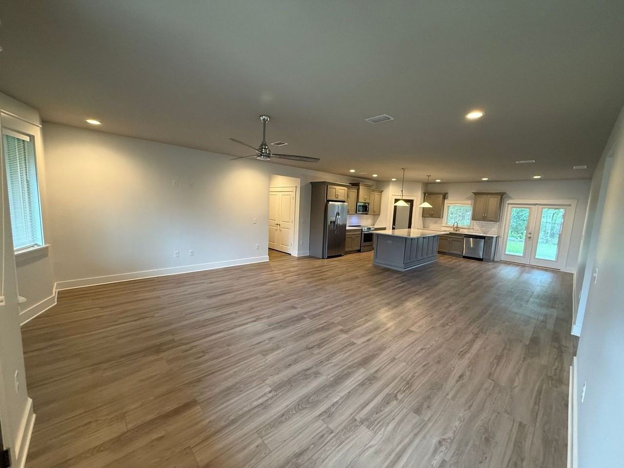 1619 Ponderosa Dr - Photo 3 of 31