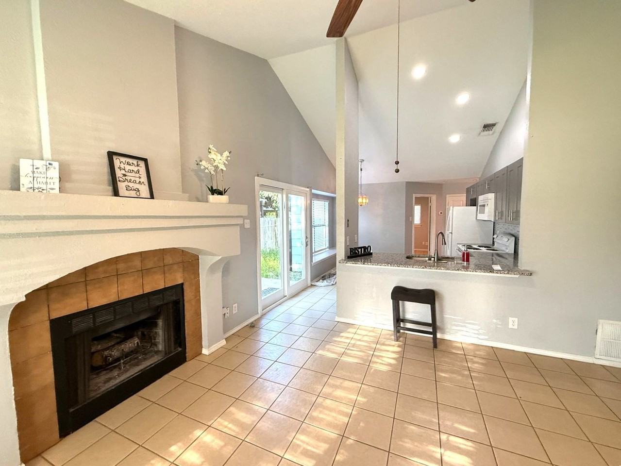 6318 Les Harrison Dr - Photo 7 of 16
