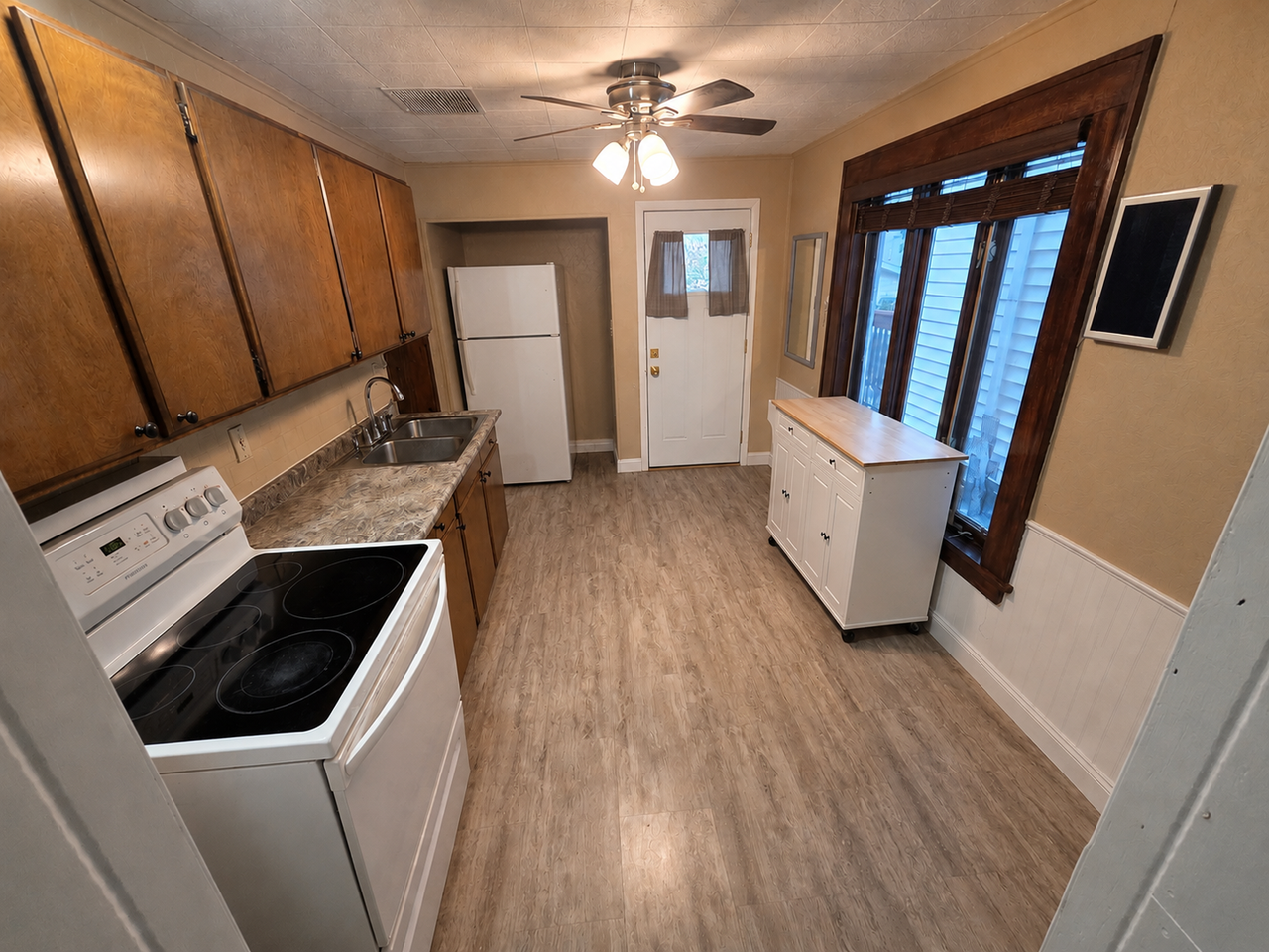 3022 Restormel St - Photo 5 of 15