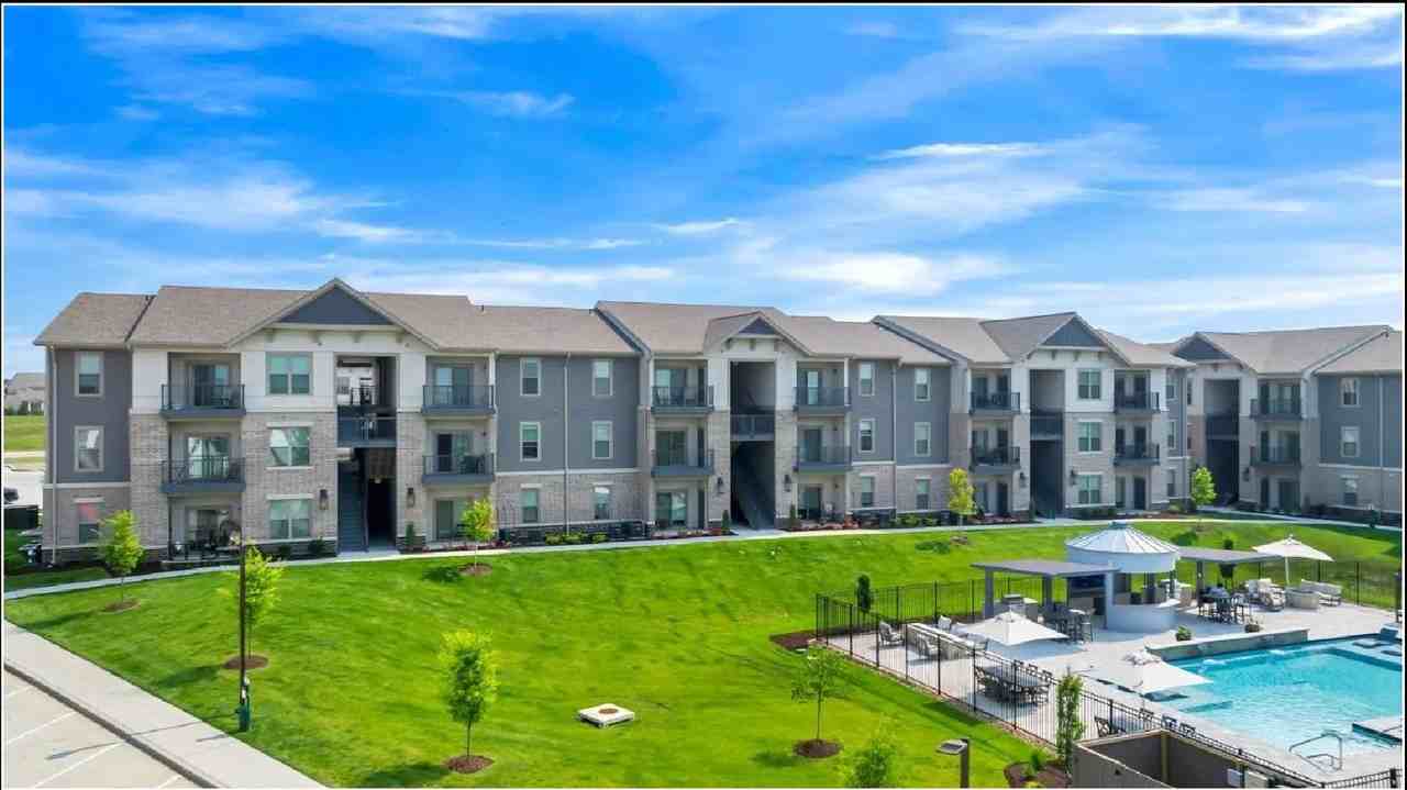 The Prairie Luxury Apartments - Photo 5 of 31