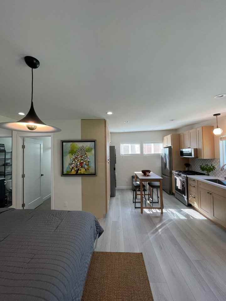 5122 Willowcrest Ave - Photo 4 of 10
