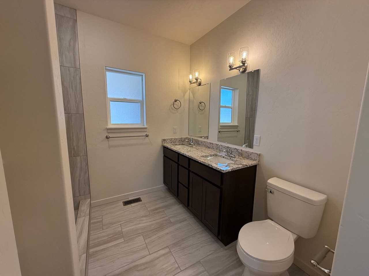 2138 Brookfield Dr #A - Photo 5 of 11