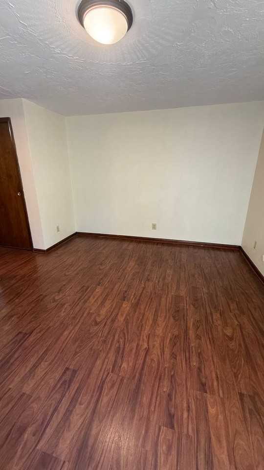 709 E 29th St - Photo 2 of 10