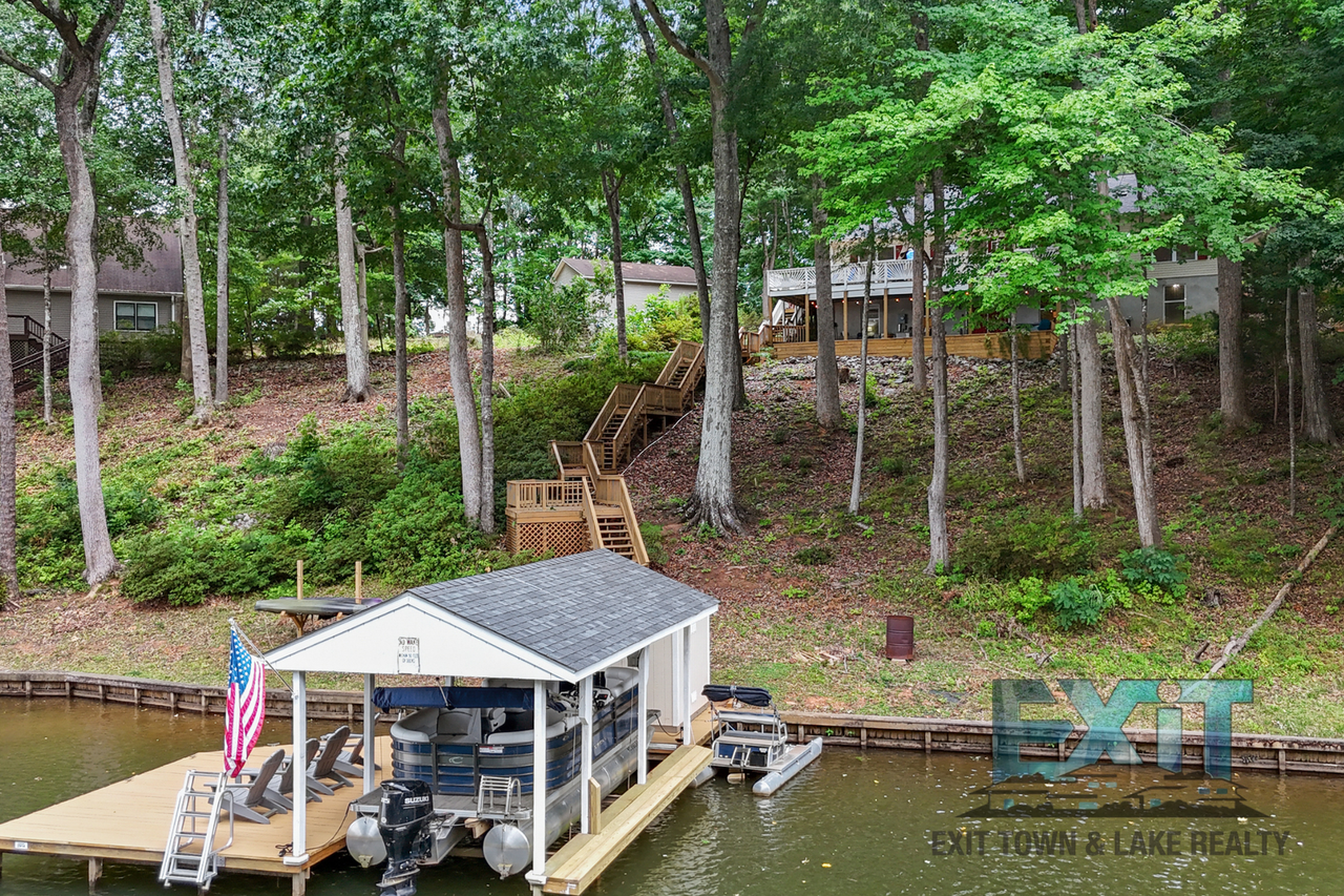 255 Sandy Ln - Photo 5 of 37