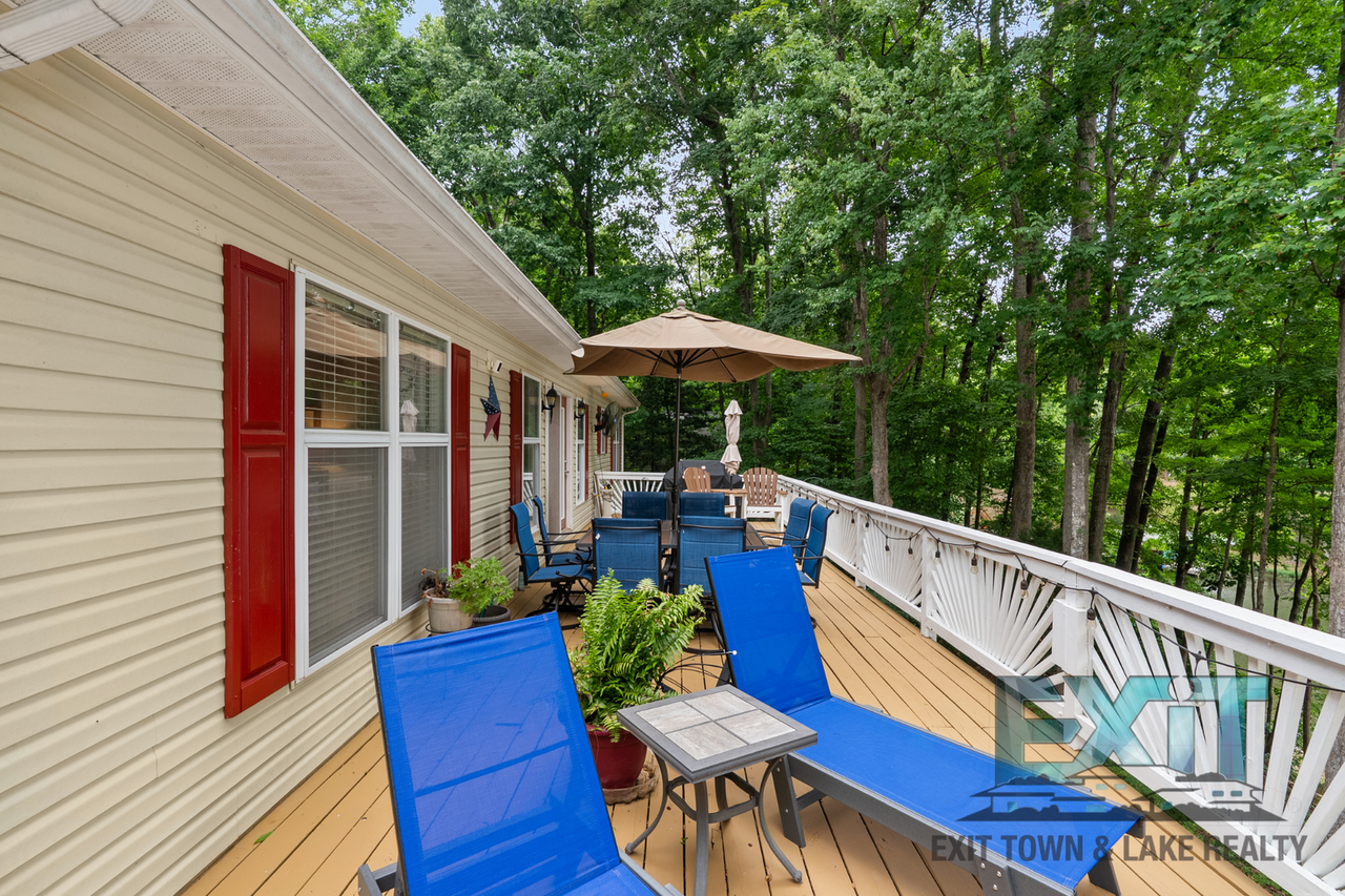 255 Sandy Ln - Photo 6 of 37