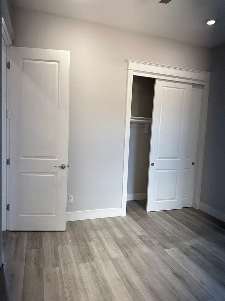 832 Pine St - Photo 4 of 16