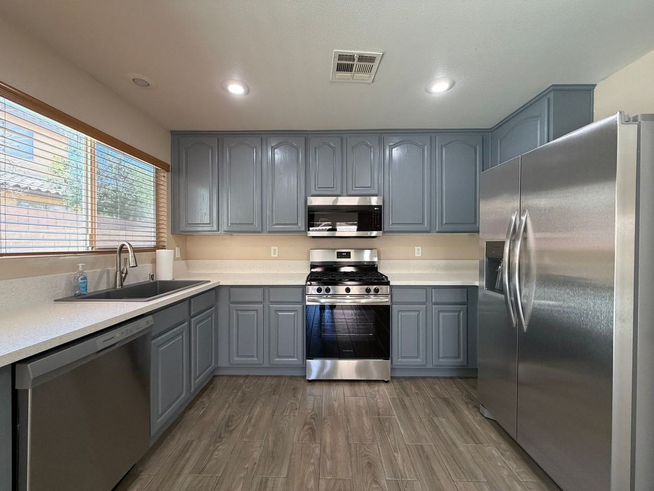 11018 Alora St - Photo 4 of 19