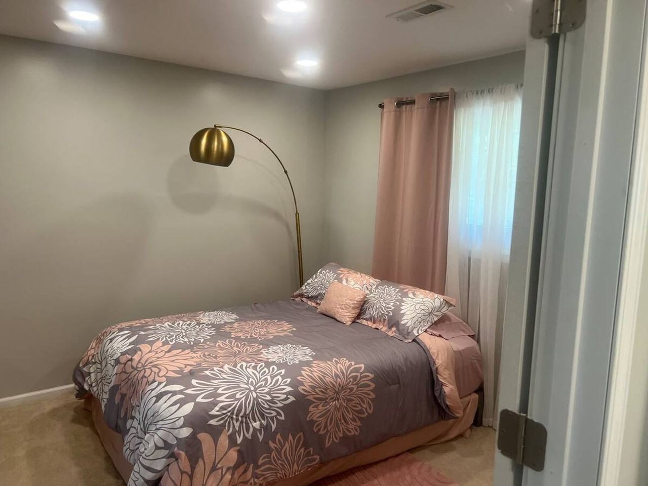 325 Rockhurst Rd - Photo 6 of 38